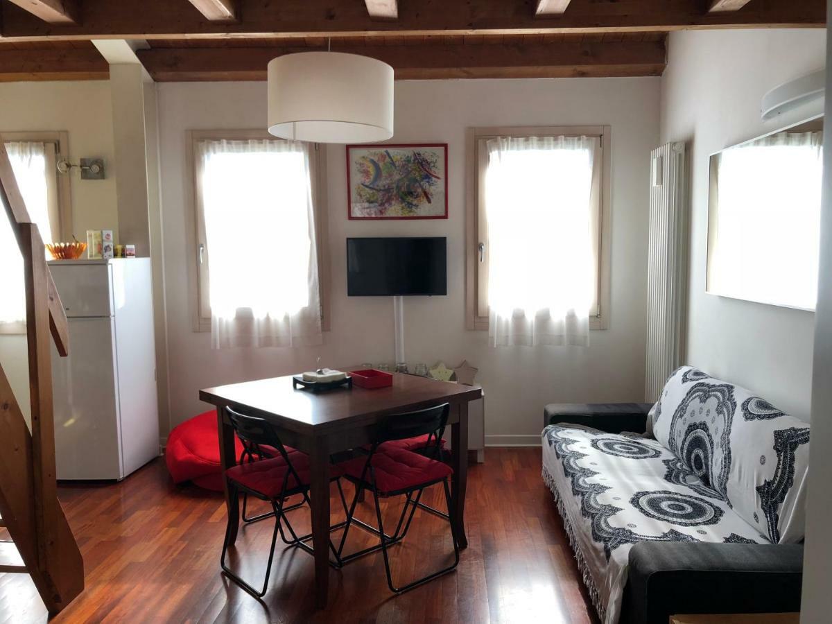 Casa Vacanze Chez La Reine - Holiday Home Vicenza Bagian luar foto