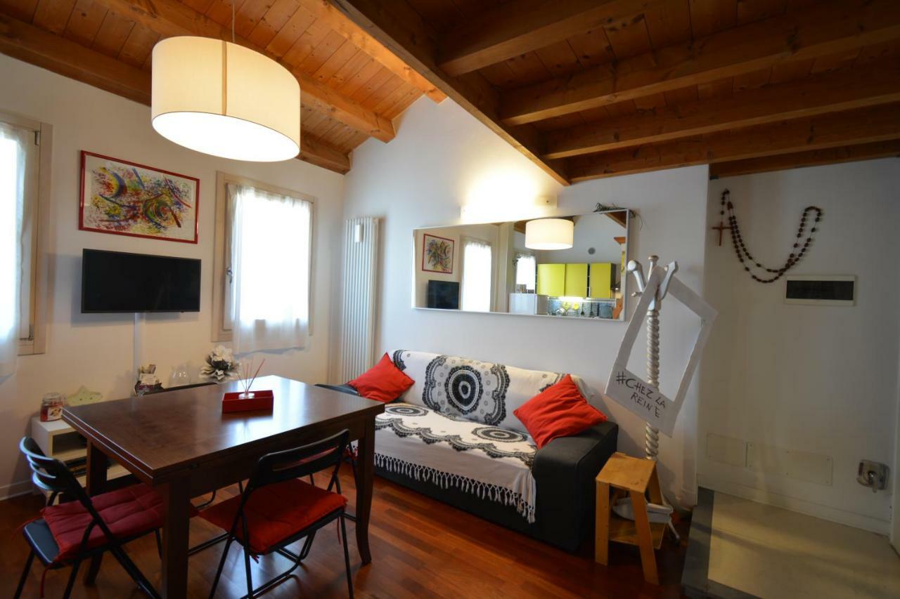 Casa Vacanze Chez La Reine - Holiday Home Vicenza Bagian luar foto